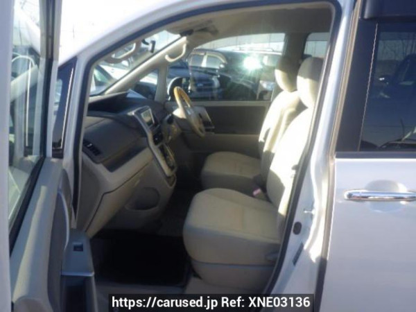 Used 2008 AT toyota noah ZRR70W Image[12]