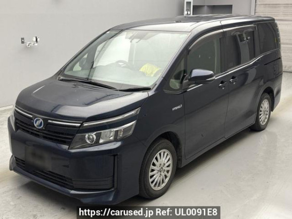 Used 2016 AT toyota voxy ZWR80G Image[0]