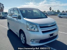 Toyota Noah ZRR70W