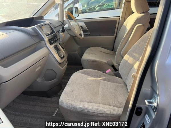 Used 2009 AT toyota noah ZRR70W Image[8]