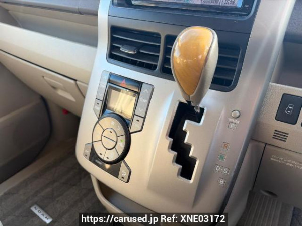 Used 2009 AT toyota noah ZRR70W Image[15]