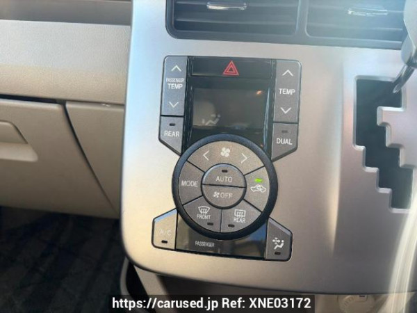 Used 2009 AT toyota noah ZRR70W Image[16]