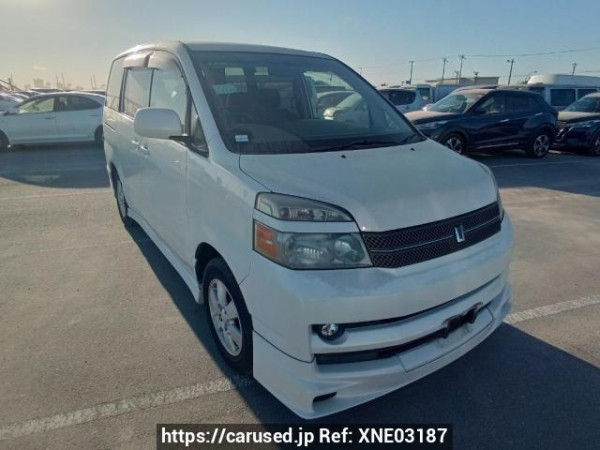 Used 2004 AT toyota voxy AZR60G Image[0]