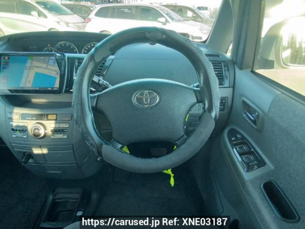 Used 2004 AT toyota voxy AZR60G Image[20]