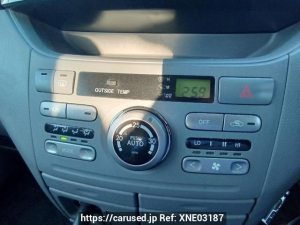 Used 2004 AT toyota voxy AZR60G Image[26]