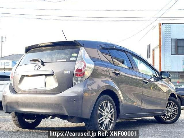 Used 2012 CVT toyota aqua DAA-NHP10 Image[2]