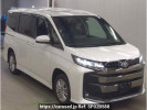 Toyota Noah MZRA95W