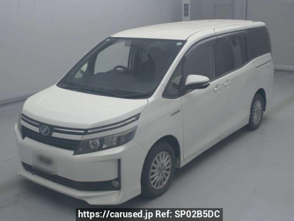 Used 2015 AT toyota voxy ZWR80G Image[0]