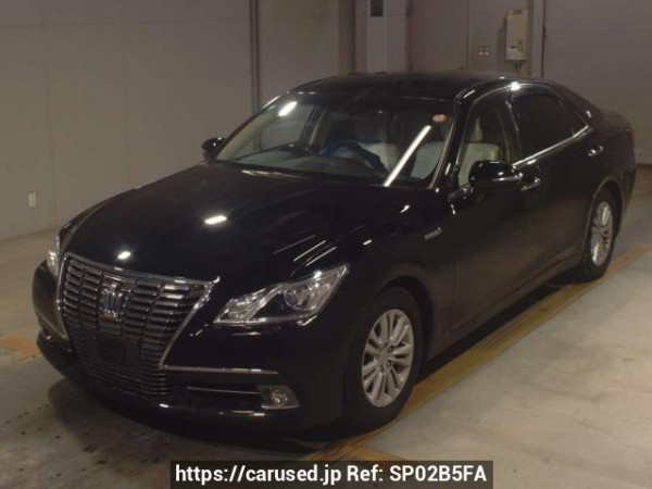 Used 2014 AT toyota crown-hybrid AWS210 Image[0]