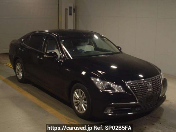 Used 2014 AT toyota crown-hybrid AWS210 Image[2]