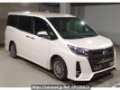 Toyota Noah ZWR80W