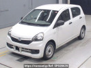 Daihatsu Mira e:S LA300S