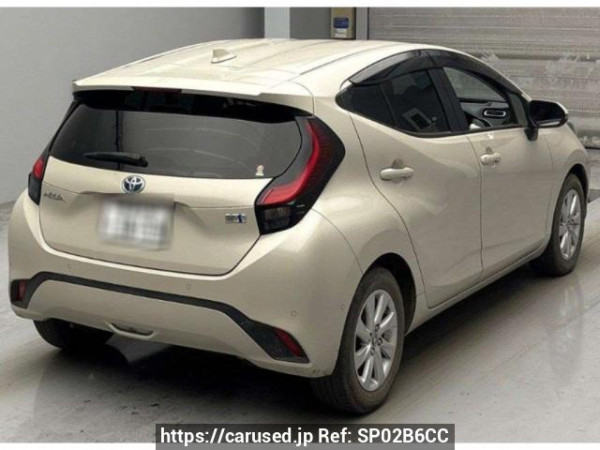 Used 2021 AT toyota aqua MXPK11 Image[1]