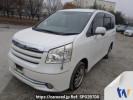 Toyota Noah ZRR75G