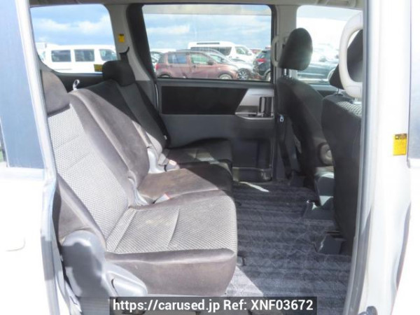 Used 2007 AT toyota noah ZRR70W Image[18]