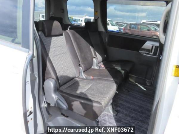 Used 2007 AT toyota noah ZRR70W Image[19]