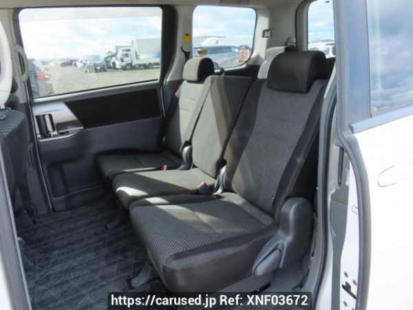 Used 2007 AT toyota noah ZRR70W Image[21]