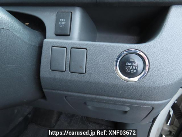 Used 2007 AT toyota noah ZRR70W Image[29]