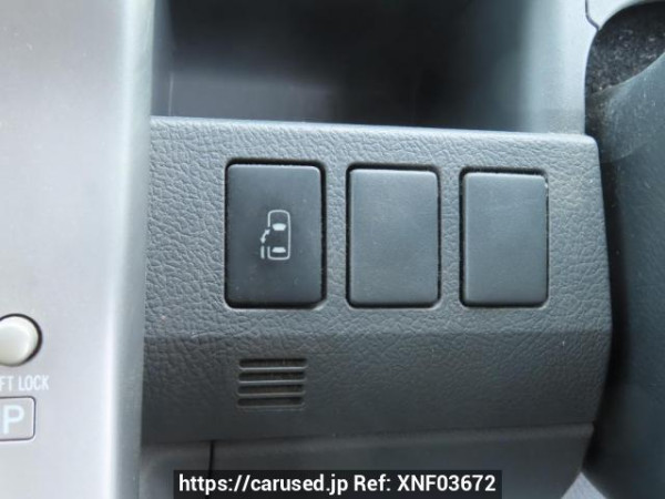 Used 2007 AT toyota noah ZRR70W Image[30]