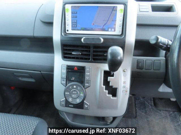 Used 2007 AT toyota noah ZRR70W Image[33]