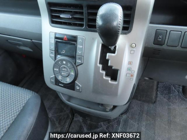 Used 2007 AT toyota noah ZRR70W Image[36]