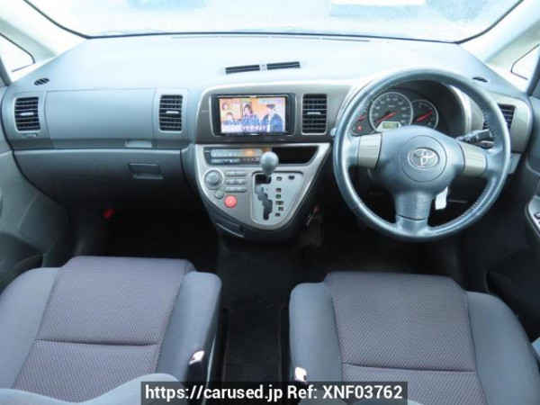 Used 2005 AT toyota wish ZNE10G Image[22]