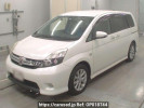 Toyota Isis ZGM11W