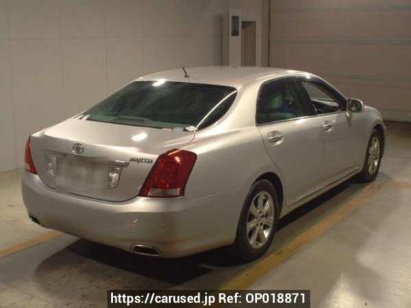 Used 2010 AT toyota crown-majesta URS206 Image[1]
