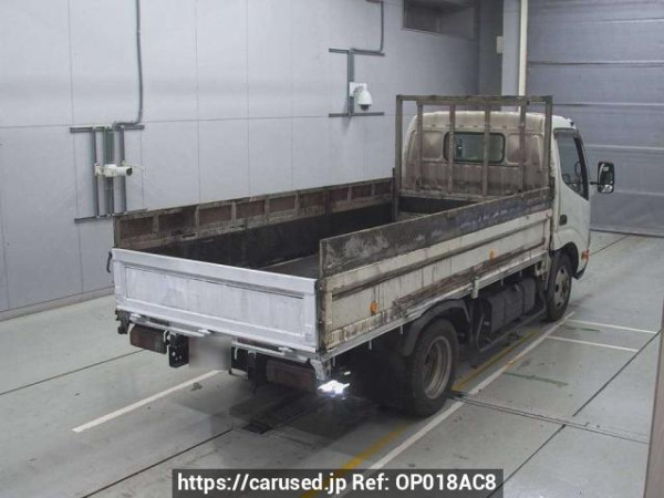 Used 2011 MT hino dutro XZU645M Image[1]