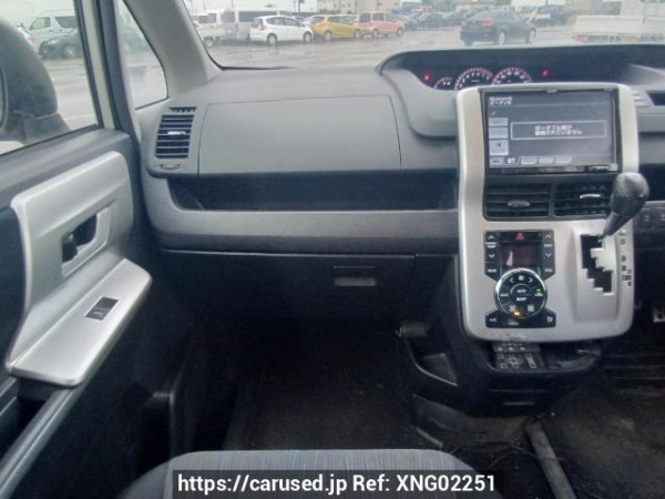 Used 2010 AT toyota noah ZRR70W Image[20]