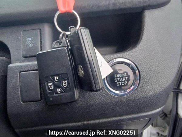 Used 2010 AT toyota noah ZRR70W Image[22]