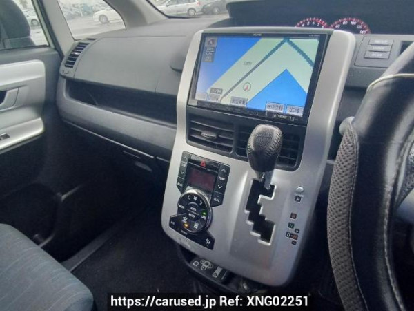 Used 2010 AT toyota noah ZRR70W Image[23]