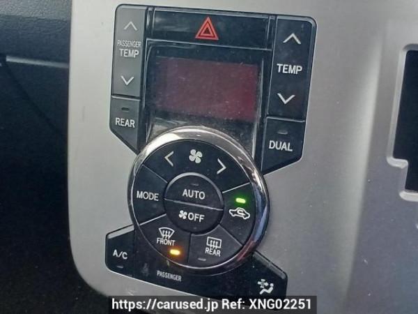 Used 2010 AT toyota noah ZRR70W Image[26]