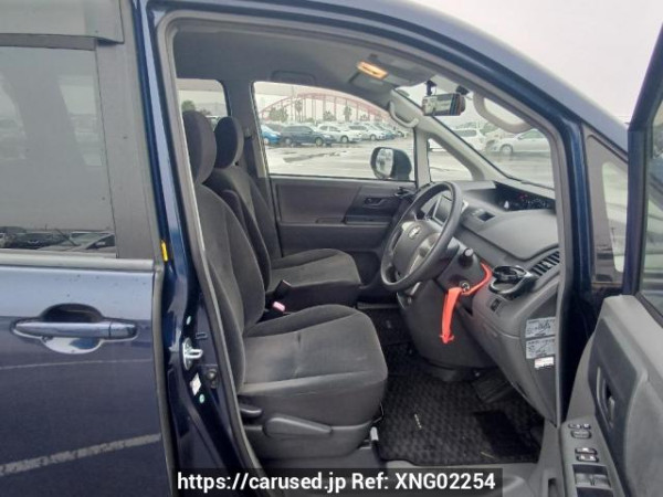 Used 2007 AT toyota noah ZRR70G Image[13]