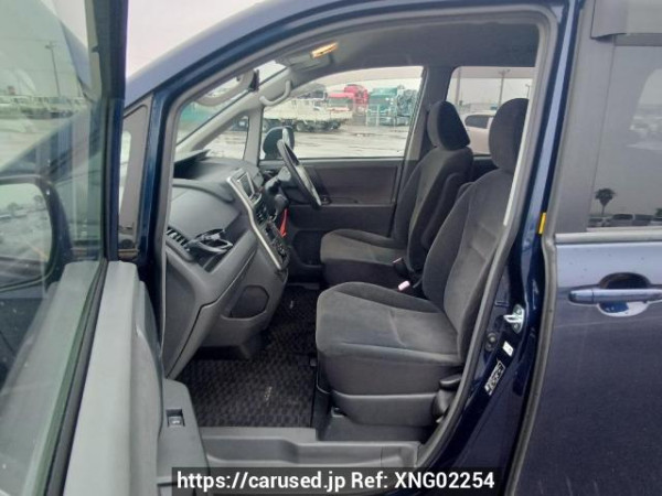Used 2007 AT toyota noah ZRR70G Image[14]