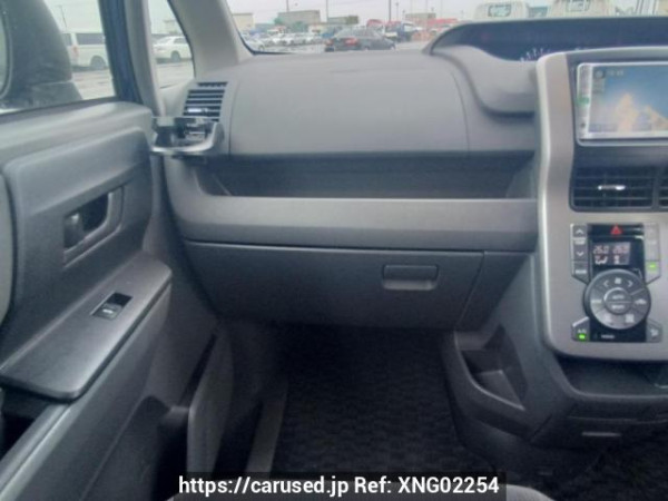 Used 2007 AT toyota noah ZRR70G Image[19]