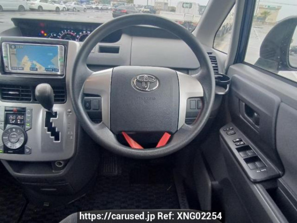 Used 2007 AT toyota noah ZRR70G Image[20]