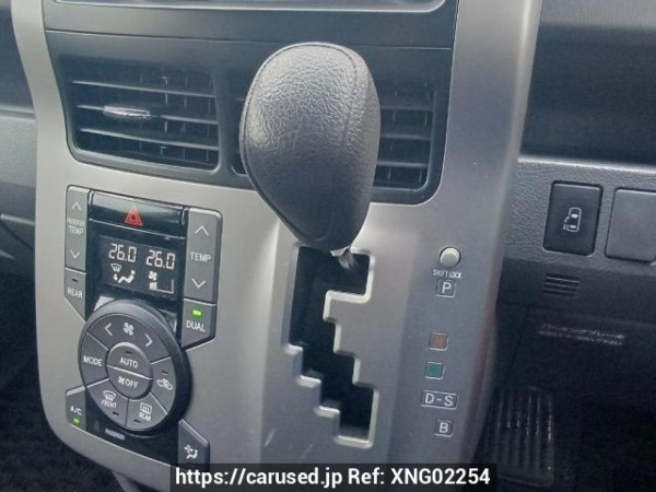 Used 2007 AT toyota noah ZRR70G Image[26]