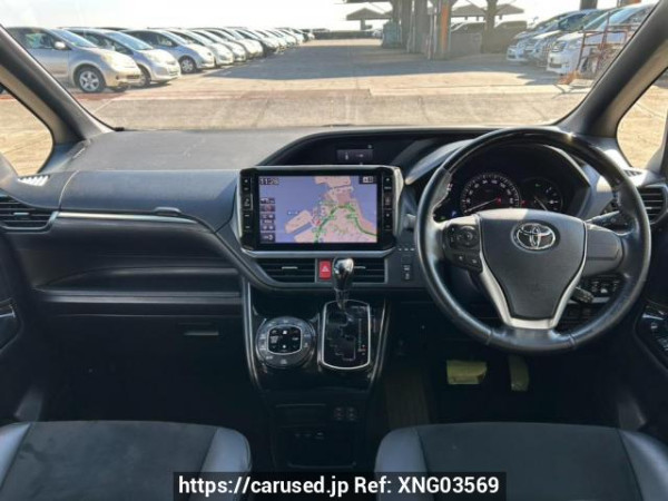 Used 2019 AT toyota esquire ZRR80G Image[18]