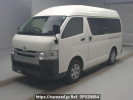 Toyota Regiusace Van TRH200Kカイ