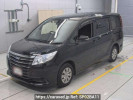 Toyota Noah ZRR80G