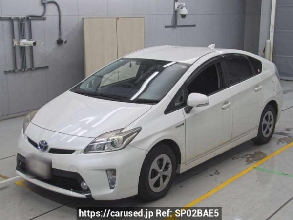 Used 2014 AT toyota prius ZVW30 Image[0]