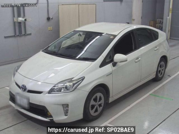 Used 2014 AT toyota prius ZVW30 Image[0]