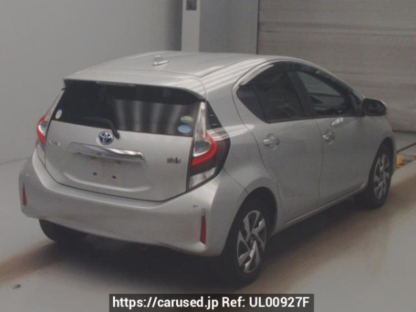Used 2020 AT toyota aqua NHP10 Image[1]