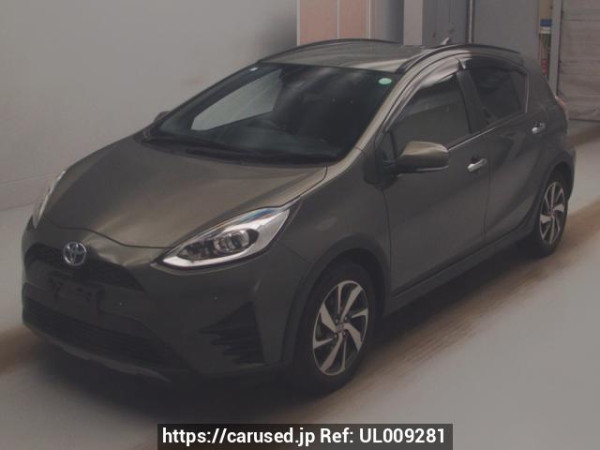 Used 2020 AT toyota aqua NHP10H Image[0]