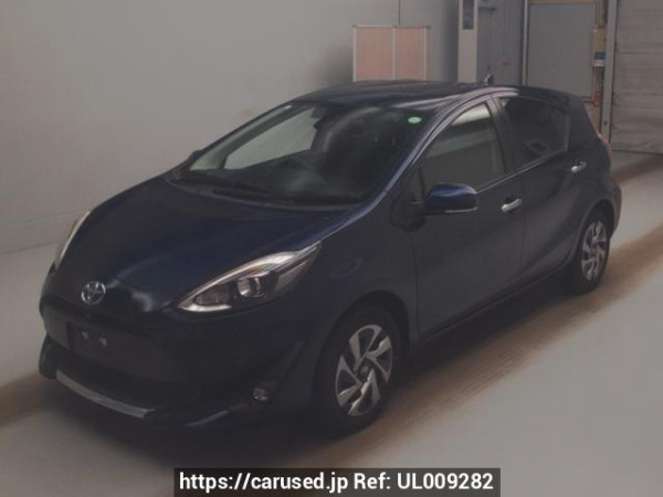 Used 2020 AT toyota aqua NHP10 Image[0]