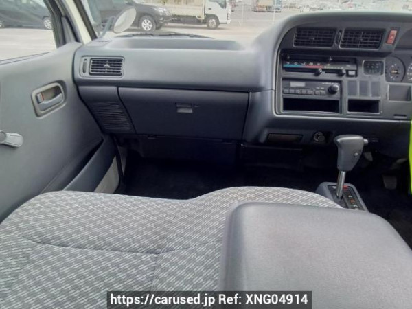 Used 2003 AT toyota regiusace-van TRH112V Image[18]