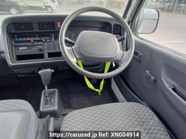 Used 2003 AT toyota regiusace-van TRH112V Image[19]