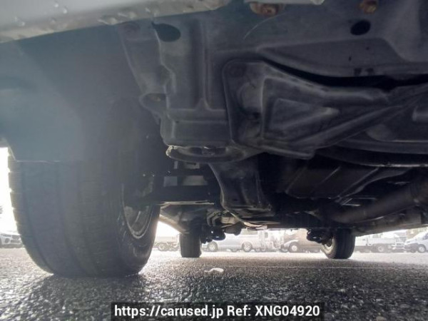 Used 2005 AT toyota alphard MNH10W Image[32]