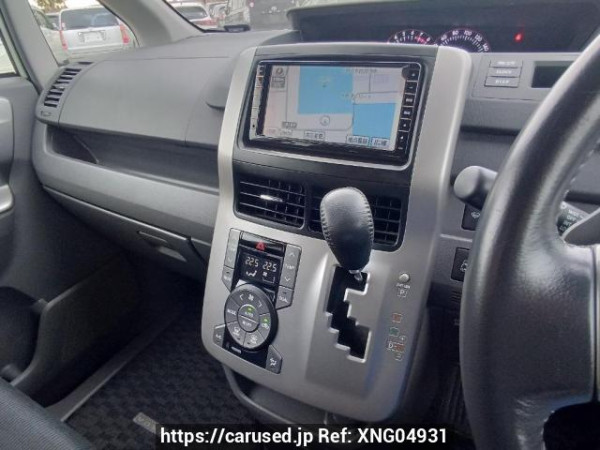 Used 2009 AT toyota voxy ZRR70W Image[23]